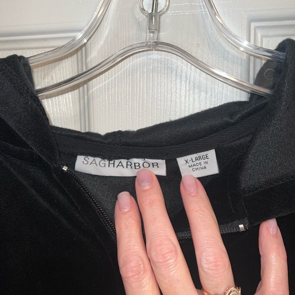 Sag Harbor zip up jacket. Size Xl. EUC - Picture 2 of 3
